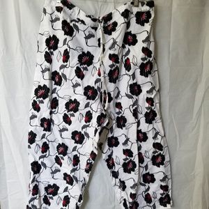 Womens Capri's 3X